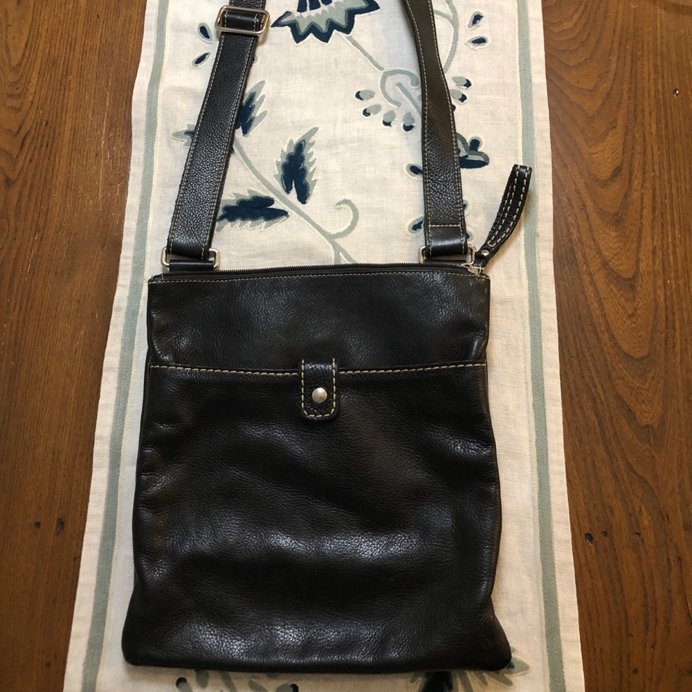 Roots of Canada crossbody handbag